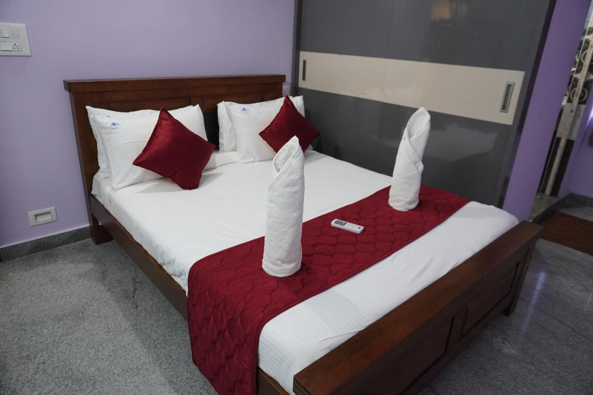 Tirumala Premium Home Stay Tirupati Bagian luar foto