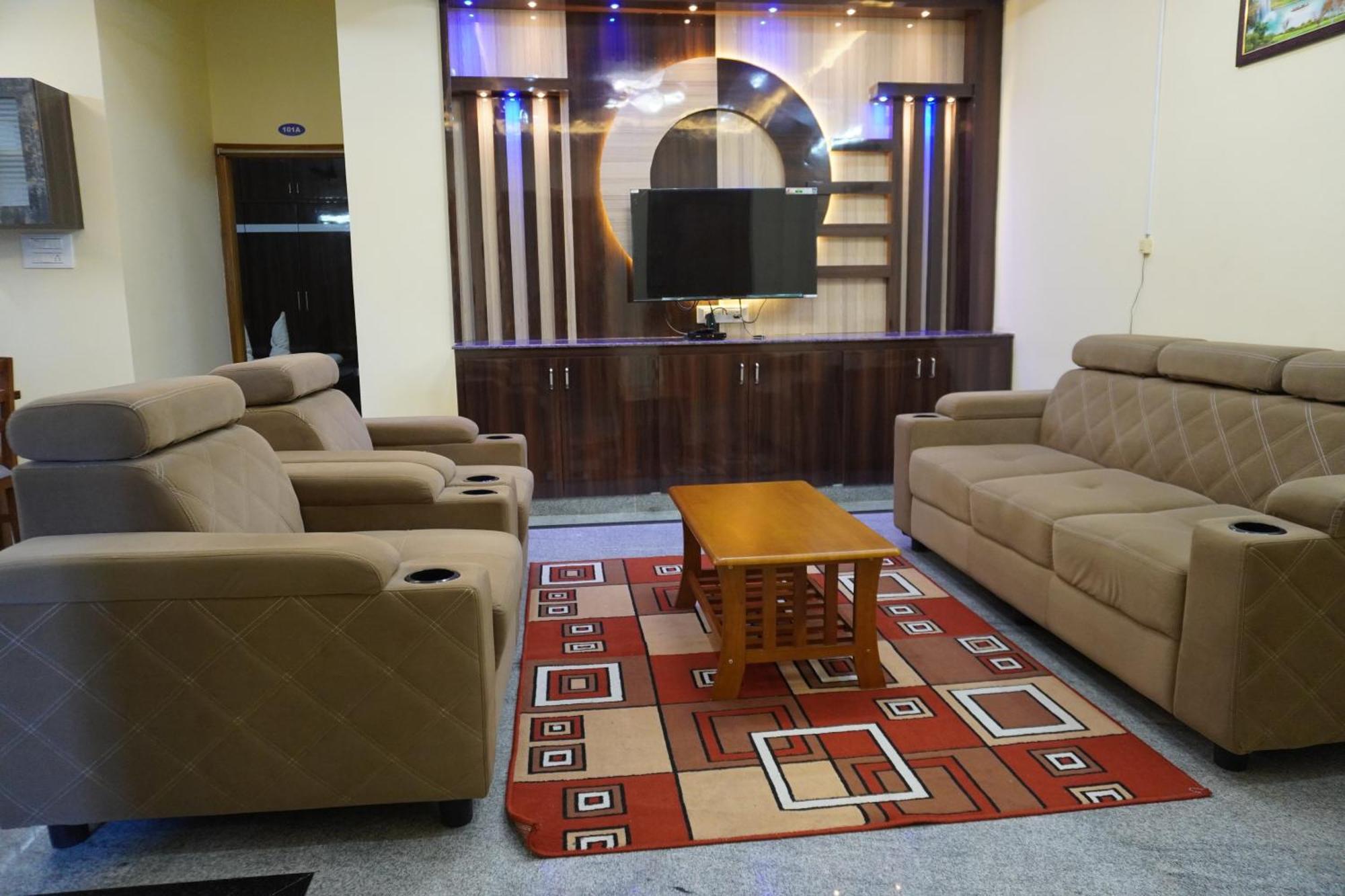 Tirumala Premium Home Stay Tirupati Bagian luar foto