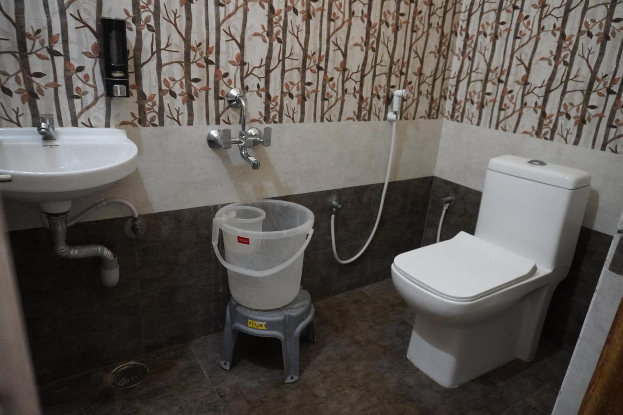 Tirumala Premium Home Stay Tirupati Bagian luar foto