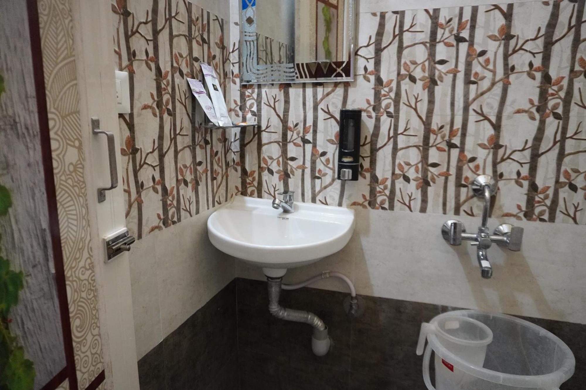 Tirumala Premium Home Stay Tirupati Bagian luar foto