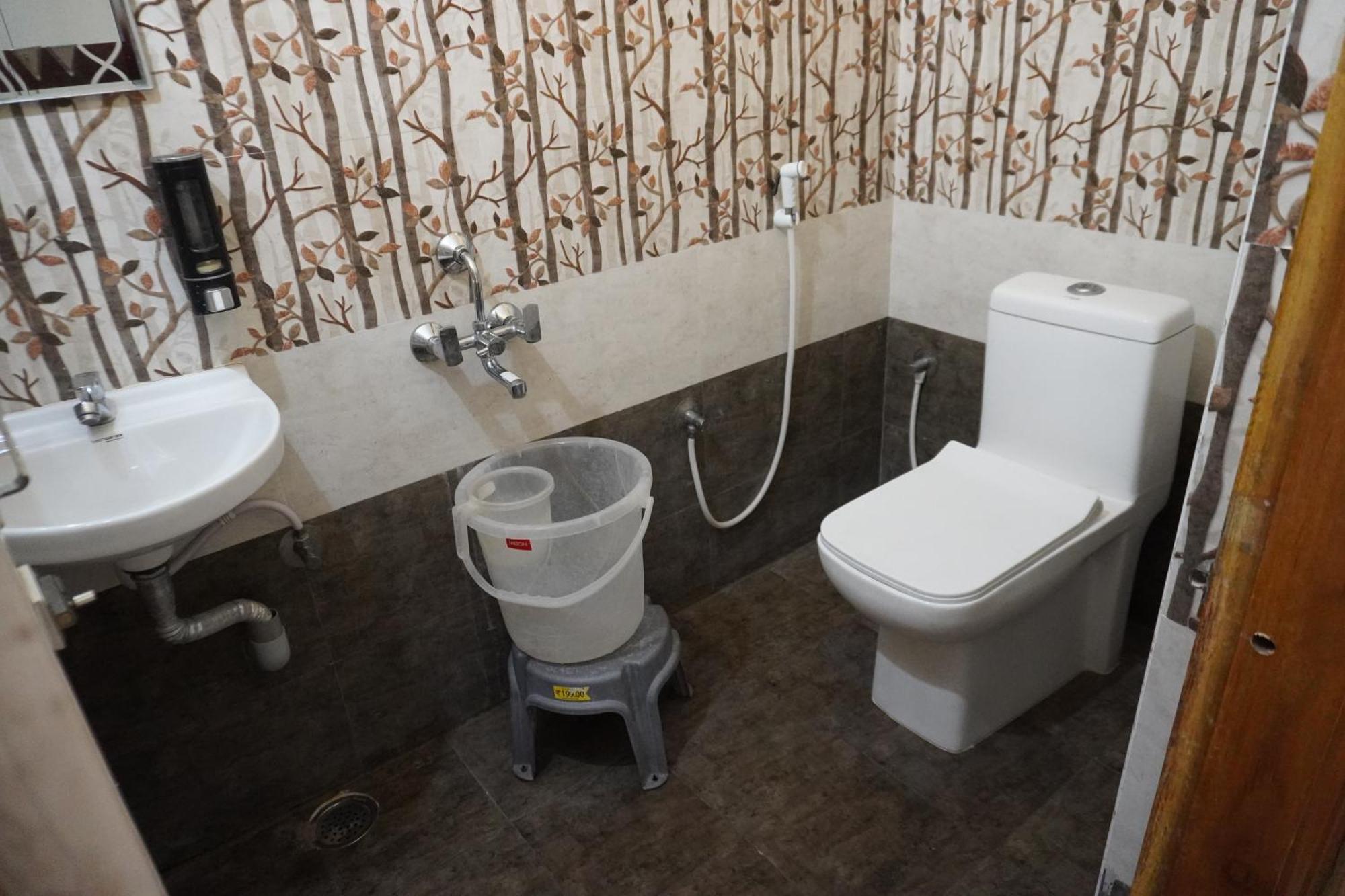 Tirumala Premium Home Stay Tirupati Bagian luar foto